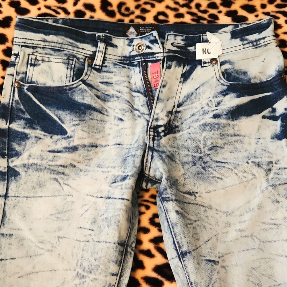 Jeans - Picture 2 of 5